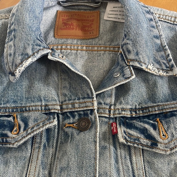 Levi’s denim jacket - Picture 10 of 13
